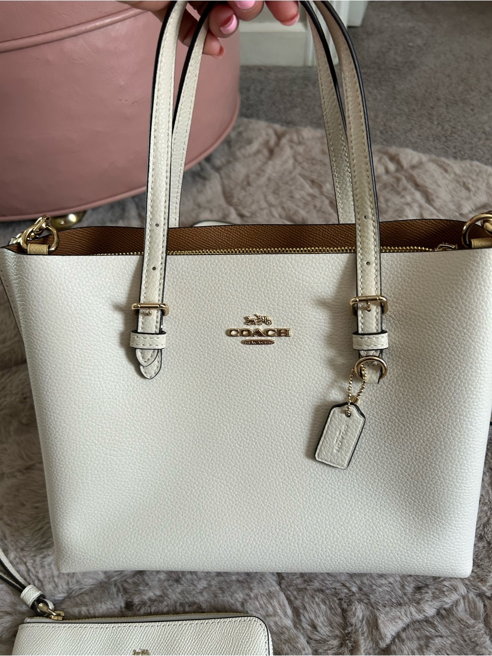 Brand new Coach White Pebbled Leather Tote with Gold Hardware and Wristlet - Picture 6 of 16
